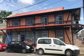 À Vendre : Immeuble de Bureaux 180m² avec Garage au Centre-Ville de Cayenne