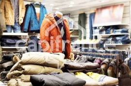 Fonds de commerce à vendre Haute Savoie, prêt à porter Homme; Prêt à porter femme, frontière; Emplacement N °1