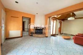 proche commerces - ecoles - transports