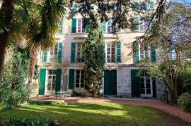 Magnifique Maison de maître (300m2) à Niort-hyper centre