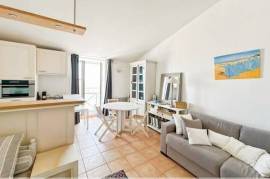 A vendre Studio MEUBLÉ de 29m2 à La Flotte vue directe Océan
