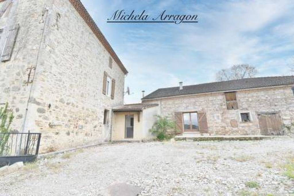 AIGUILLON (47) Bâtisse en pierre à rénover avec dépendances