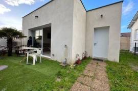 Dpt Charente Maritime (17), à vendre LA TREMBLADE maison de 84m² sur 170m²