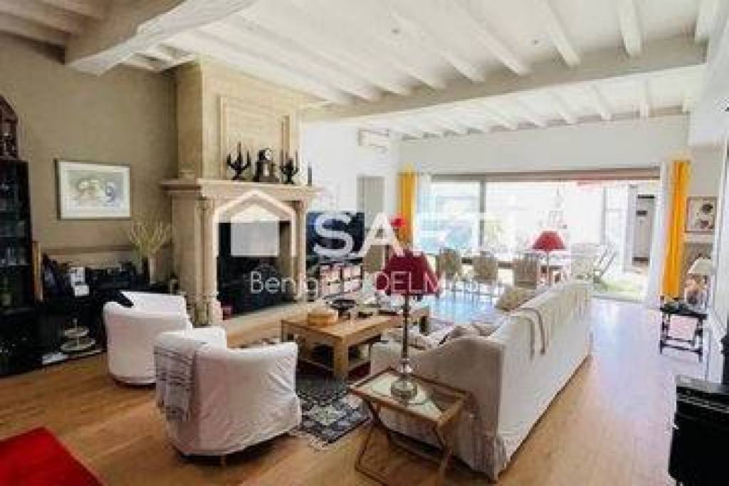 Vente Maison 6 Pièces 246 m²