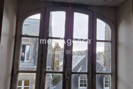 DINAN CENTRE HISTORIQUE IMMEUBLE DE RAPPORT