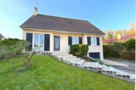 Maison individuelle sur sous-sol total - 6 chambres