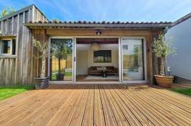 Maison 2 chambres entièrement rénovée avec jardin + stationnement sécurisé