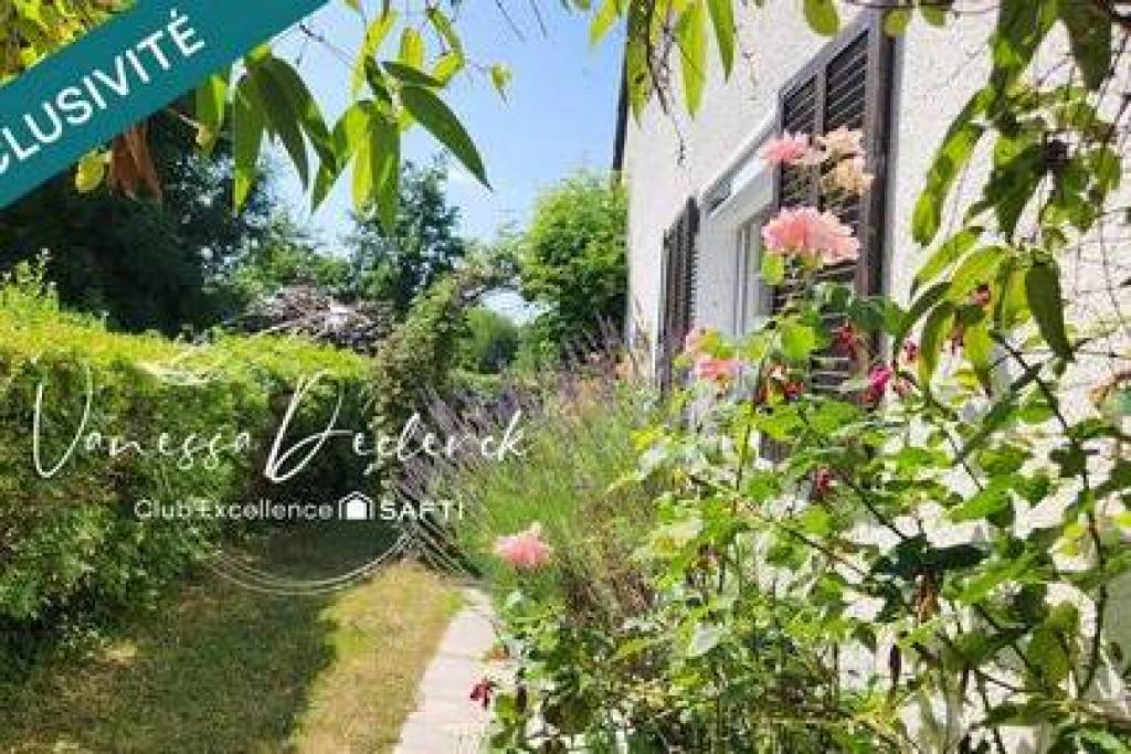 MAISON 6 PIECES VUE LAC et RER A PIED