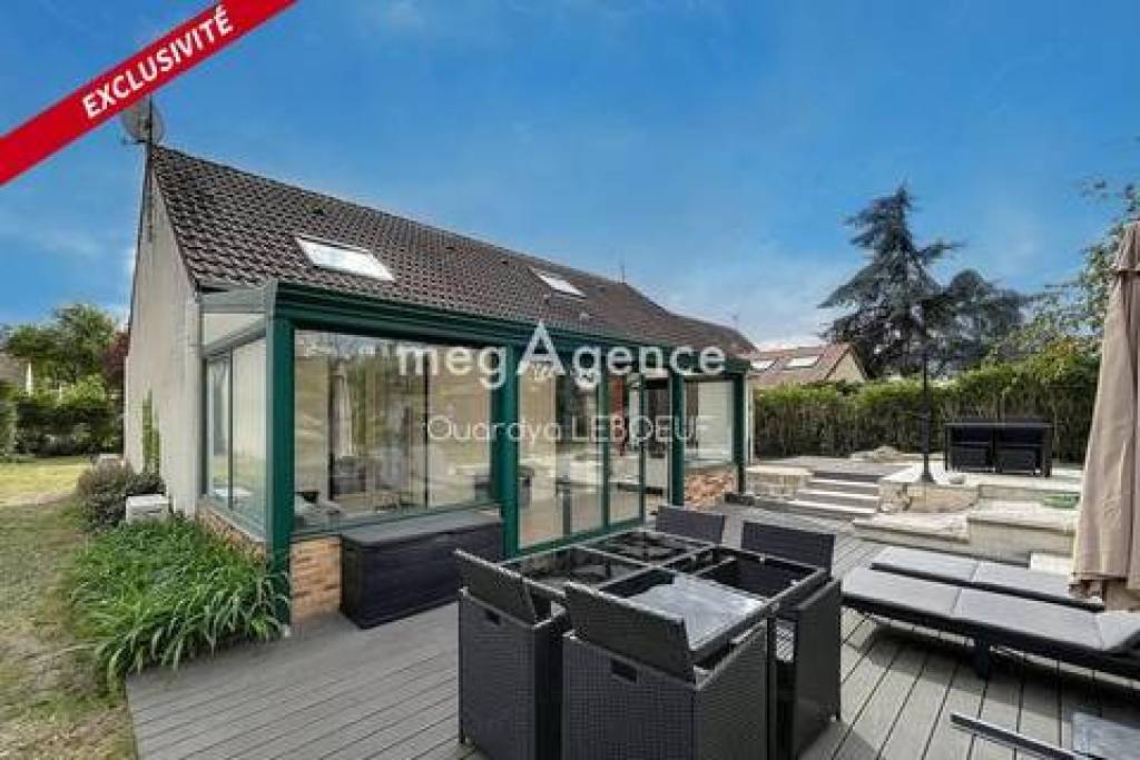 Maison de 5 pièces avec véranda et jardin aménagé