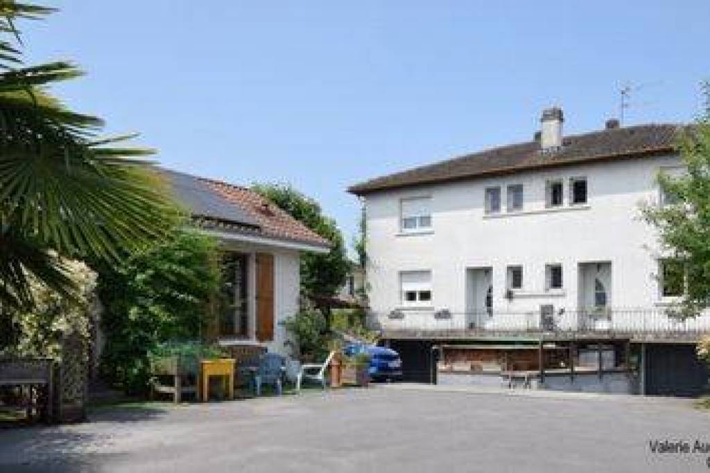 Jurançon au calme Ensemble immobilier 2 appartements T3 et une maison plain pied T3JURANCON (64)
