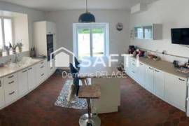 Maison en pierre rénovée 131 m² à Charras