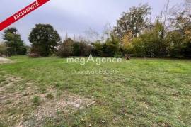 Beau terrain plat de 472m2 vendu viabilisé et situé en impasse