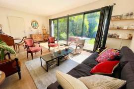 Maison à vendre 6 pièces VERSAILLES (78) avec jardin