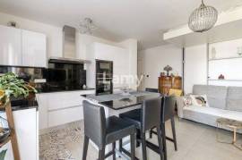Appartement 2 pièces avec pkg