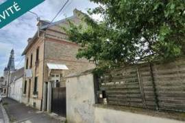 Maison bourgeoise – Hyper-centre Fismes – 5 chambres, bureau, jardin sans vis-à-vis, terrain piscinable