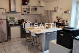 ENSEMBLE IMMOBILIER DE 385M2 AVEC HANGAR DE 493M2