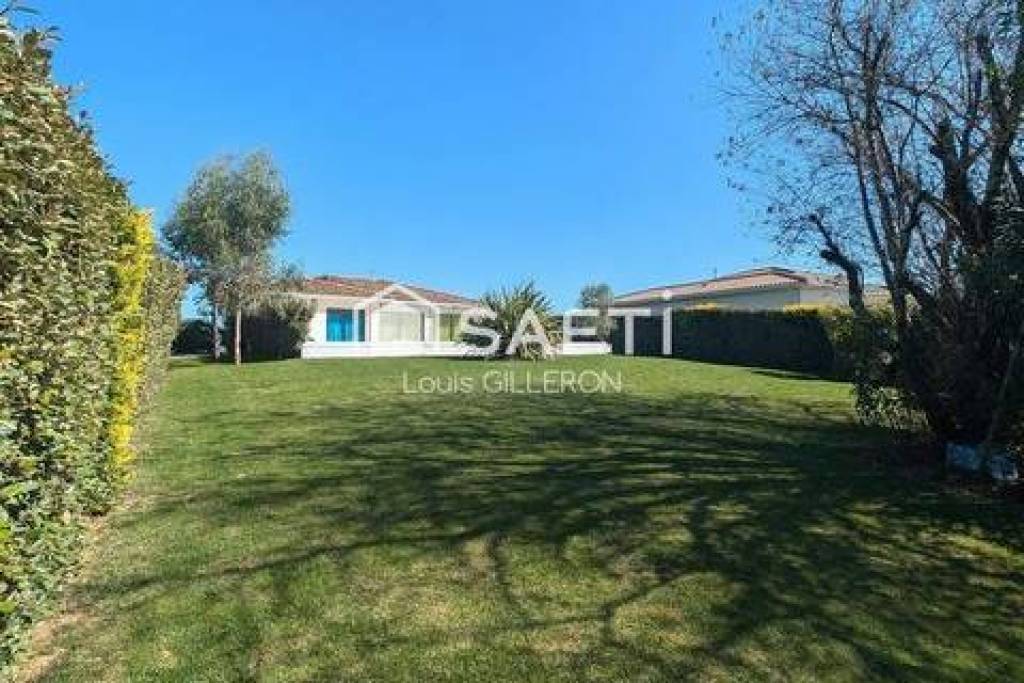 Maison T4 moderne avec jardin et piscine