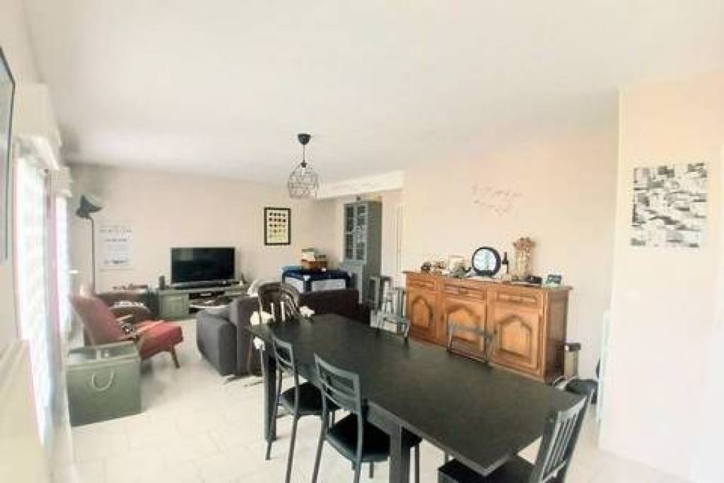jolie maison avec 4 chambres