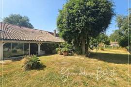 Maison de caractère 215m² - Terrain 860m² - SAINT PIERRE D'EYRAUD (24)