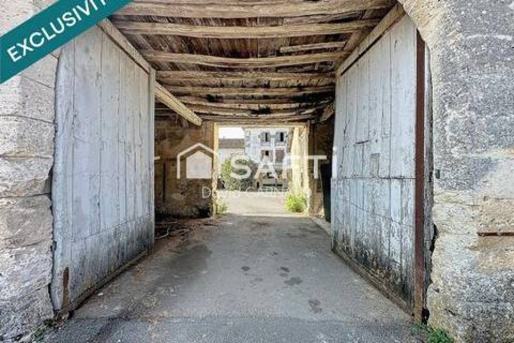 Ensemble immobilier avec charme de l’ancien à 15 minutes d’Angoulême