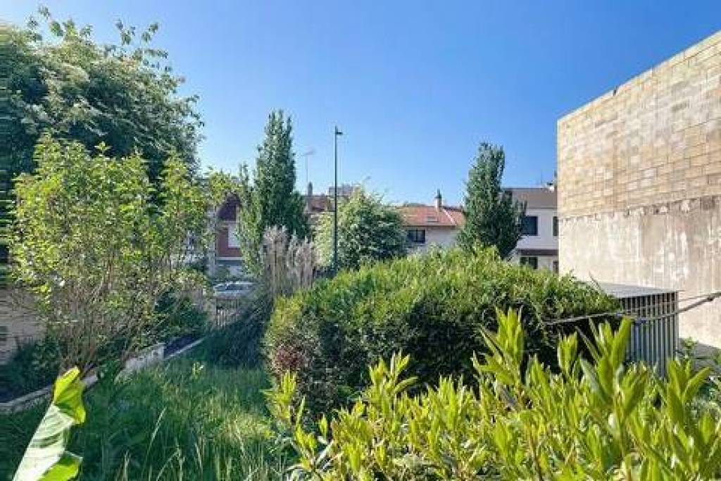 Maison à rénover sur terrain divisible à Fontenay