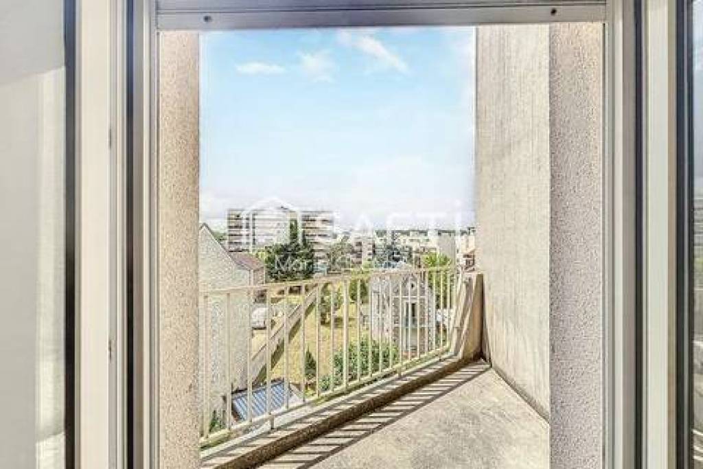 Appartement de 30 m2 avec 2 balcons et place de parking