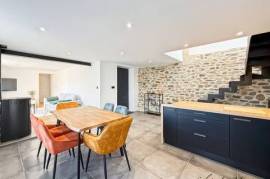 ? À vendre Maison rénovée avec goût à Neulliac. Confort moderne, charme rural et environnement paisible