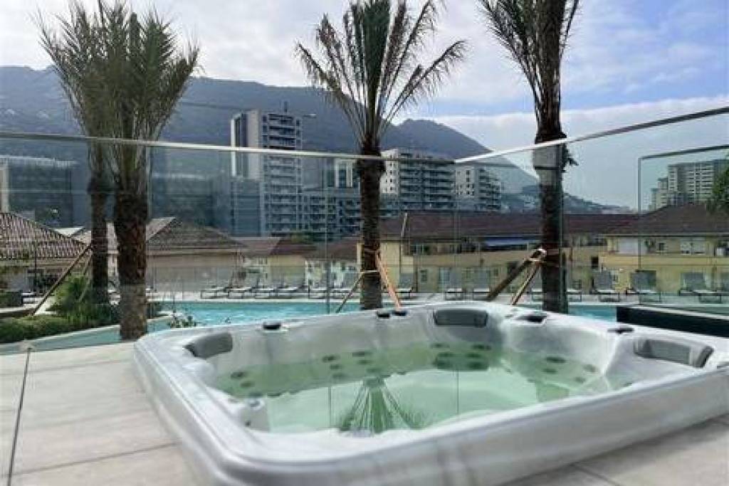 Stunning Studio apartment in EuroCity, Gibraltar