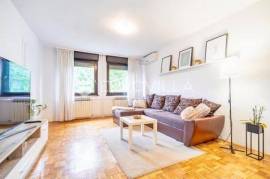 Zagreb, MALEŠNICA, spacious three-room apartment in an ideal location