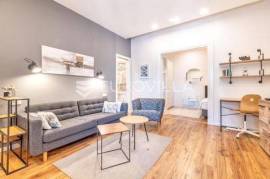 Zagreb, Trg žrtava fašizma, luxurious one-room apartment 34 m2