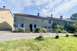 Country House with Great Potential to Finish Renovating 9km from Champagne-Mouton - €65,000