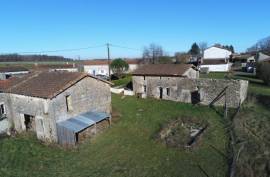 Two Old Stone Houses to Renovate on a Plot of 1859m2 - €38,000