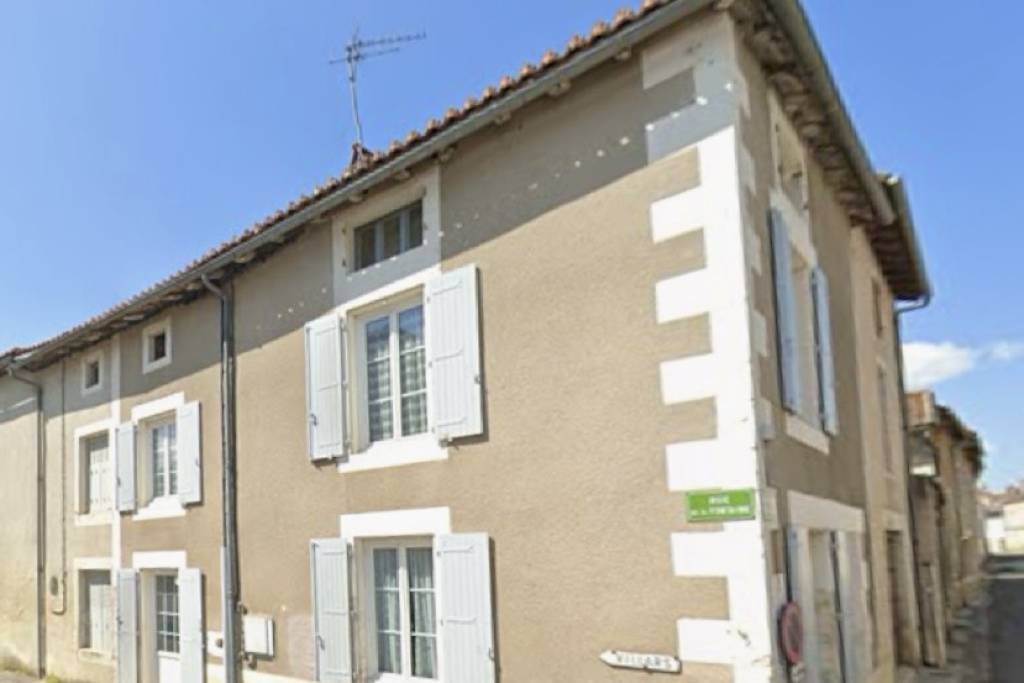 House For Sale In Verteuil-Sur-Charente. Ideal Holiday Home Or Rental - €72,000