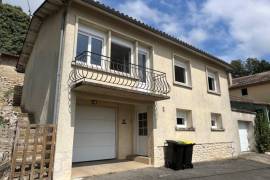 Town House in a Quiet Street - €169600