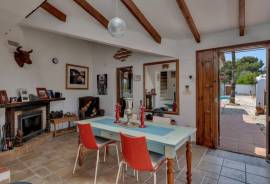 4 Bedrooms - Finca - For Sale