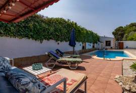 4 Bedrooms - Finca - For Sale