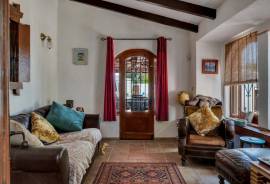 4 Bedrooms - Finca - For Sale