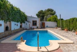 4 Bedrooms - Finca - For Sale