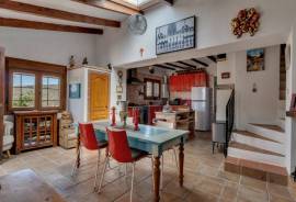 4 Bedrooms - Finca - For Sale
