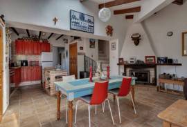 4 Bedrooms - Finca - For Sale