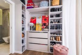 6-beds villa, with lush garden and heated pool, in Birre, Cascais