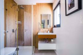 6-beds villa, with lush garden and heated pool, in Birre, Cascais