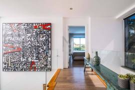 6-beds villa, with lush garden and heated pool, in Birre, Cascais