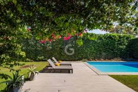 6-beds villa, with lush garden and heated pool, in Birre, Cascais