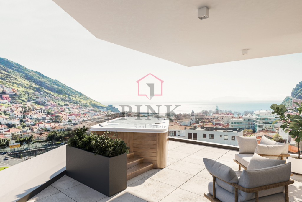 Penthouse with Panoramic Terrace - 3 Bedrooms in Machico