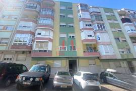 2 Bedroom Apartment Falagueira Venda Nova