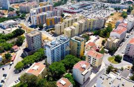 2 Bedroom Apartment with Generous Areas for sale in Quinta da Malata in Portimão