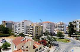 2 Bedroom Apartment with Generous Areas for sale in Quinta da Malata in Portimão
