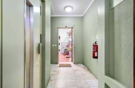 2 Bedroom Apartment with Generous Areas for sale in Quinta da Malata in Portimão