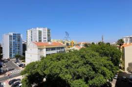 2 Bedroom Apartment with Generous Areas for sale in Quinta da Malata in Portimão